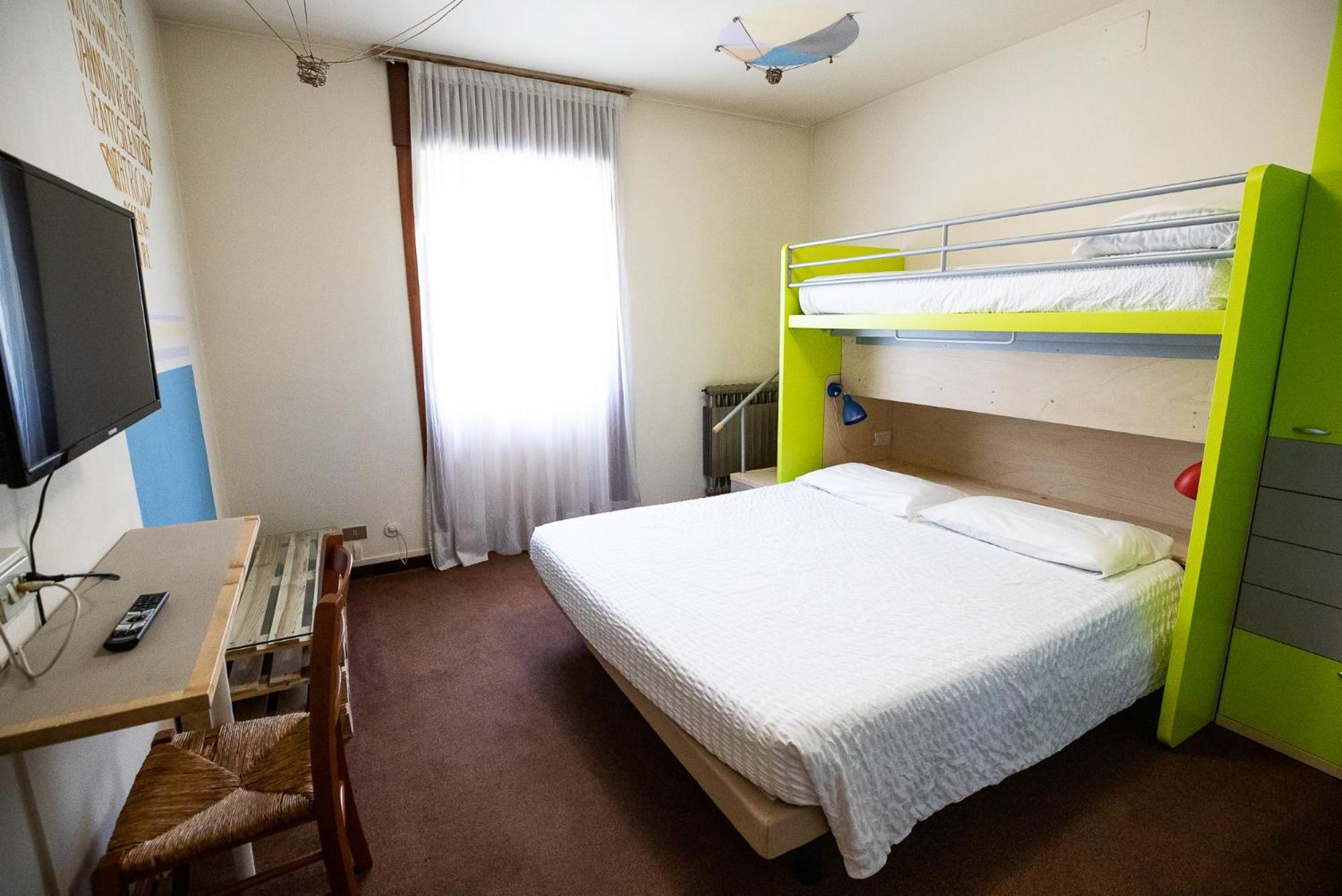 Rendez Vous Hotel 3*