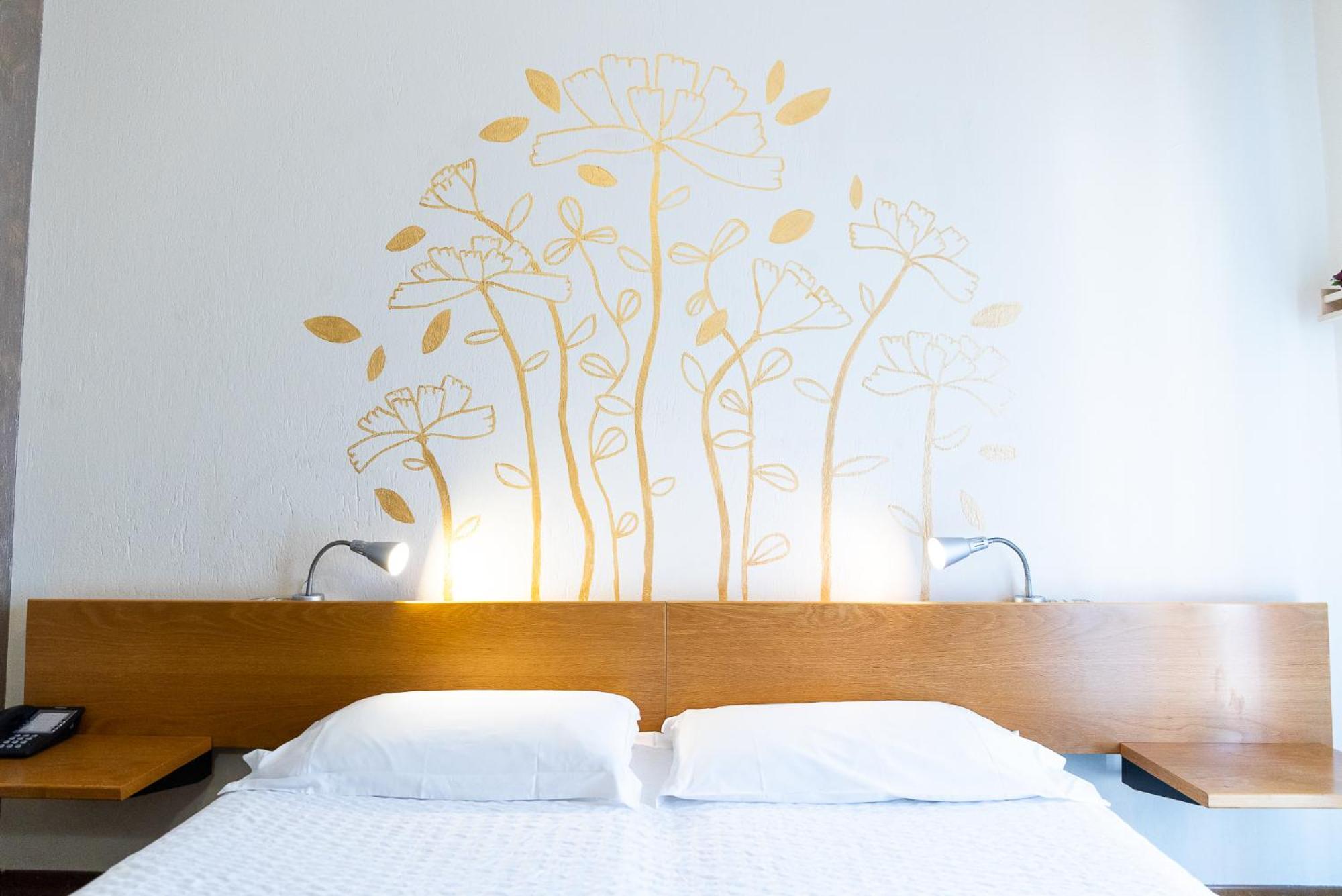 Rendez Vous Hotel 3*
