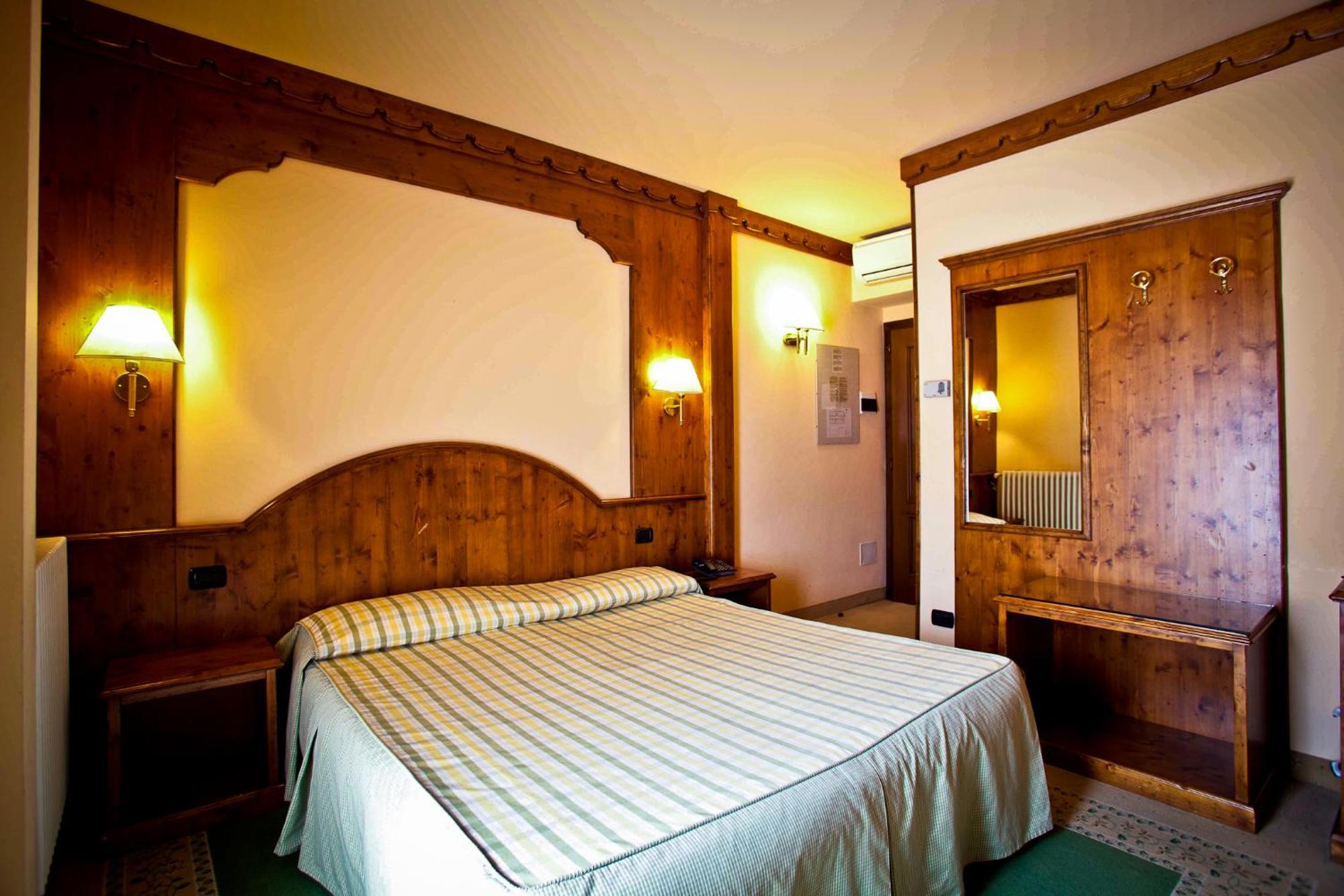 Hotel Rendez Vous