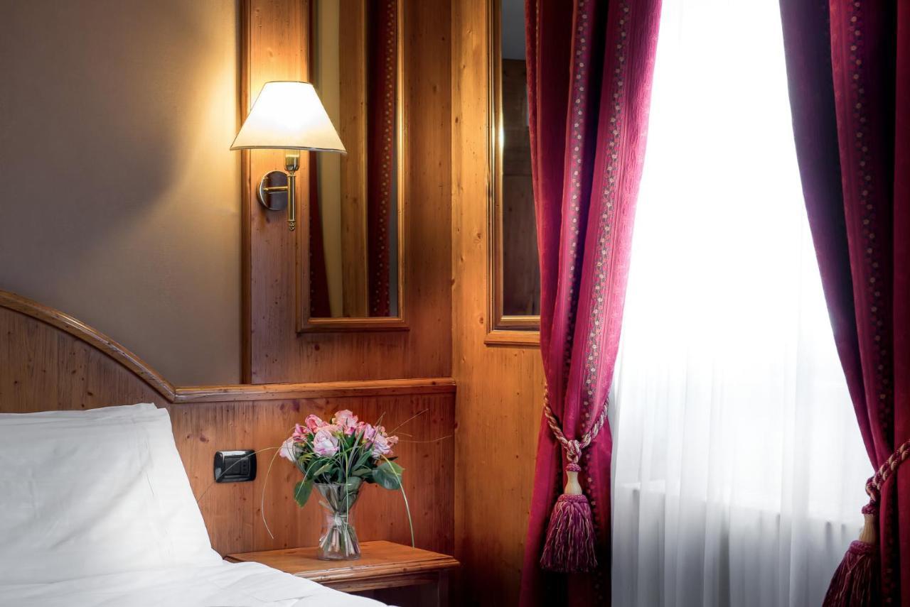 Rendez Vous Hotel 3*